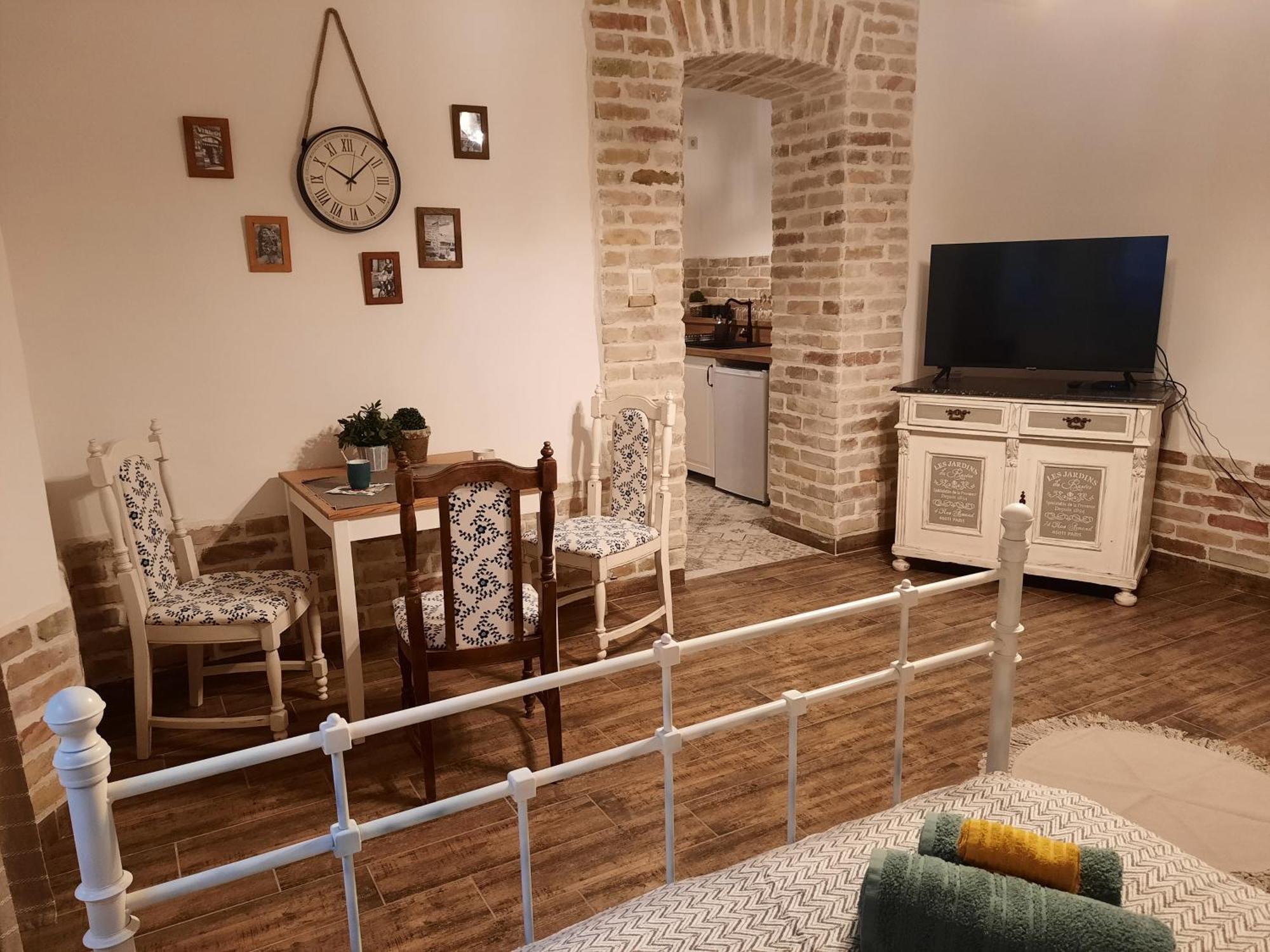 Kuria With Free Parking Apartment
