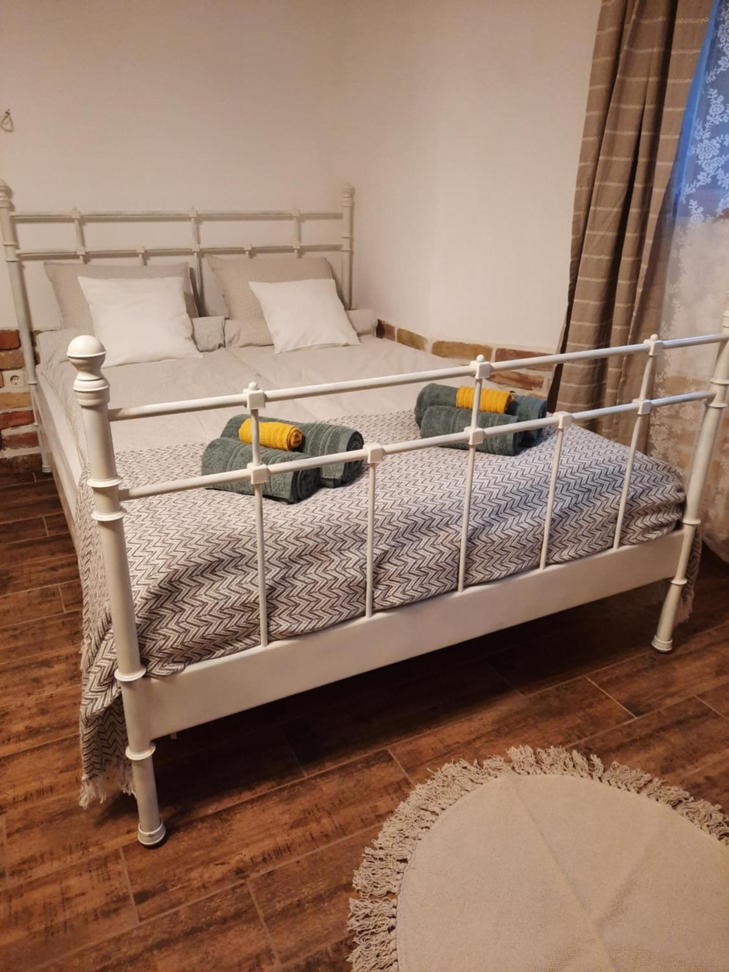 Apartman Kuria With Free Parking *