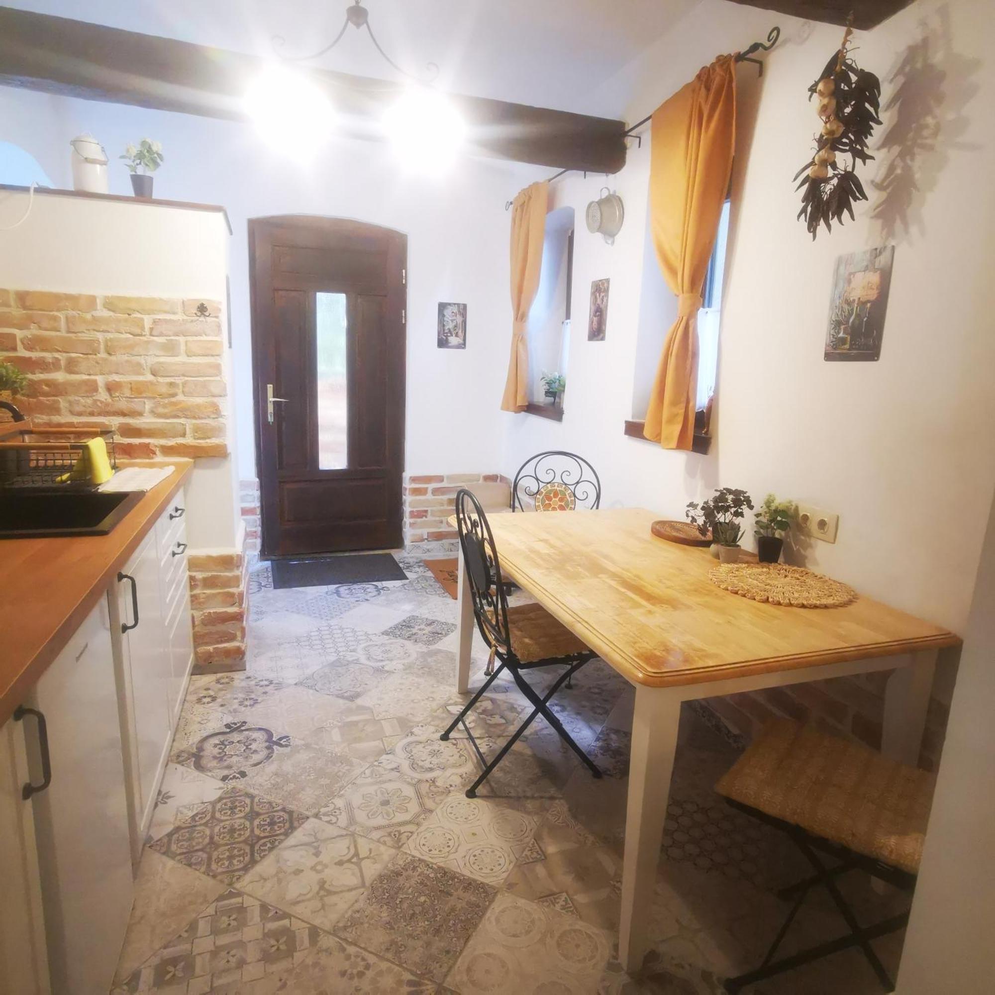 Kuria With Free Parking Apartman Budapest